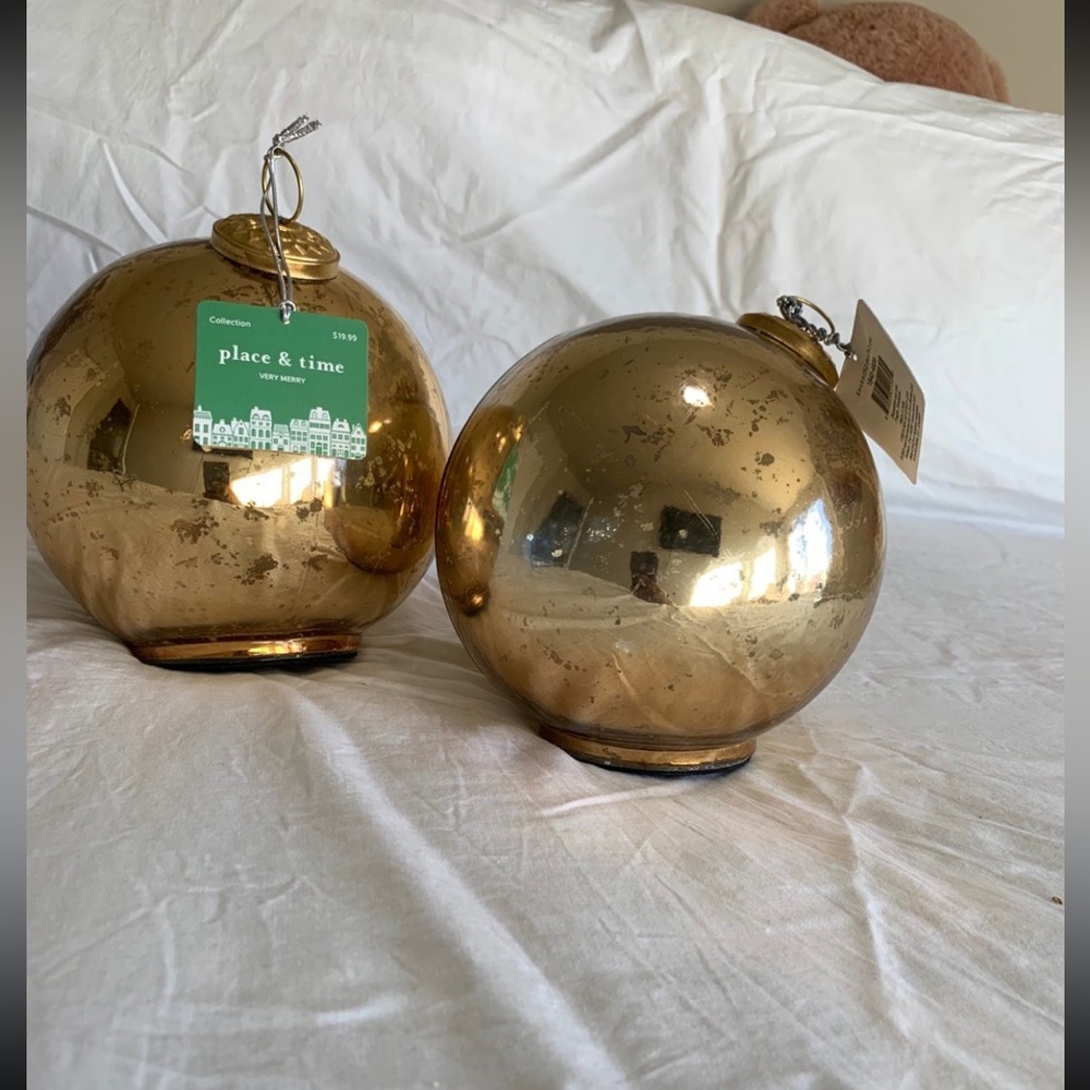 Gold Christmas Mercury Glass Balls  (2) NWT 6x6